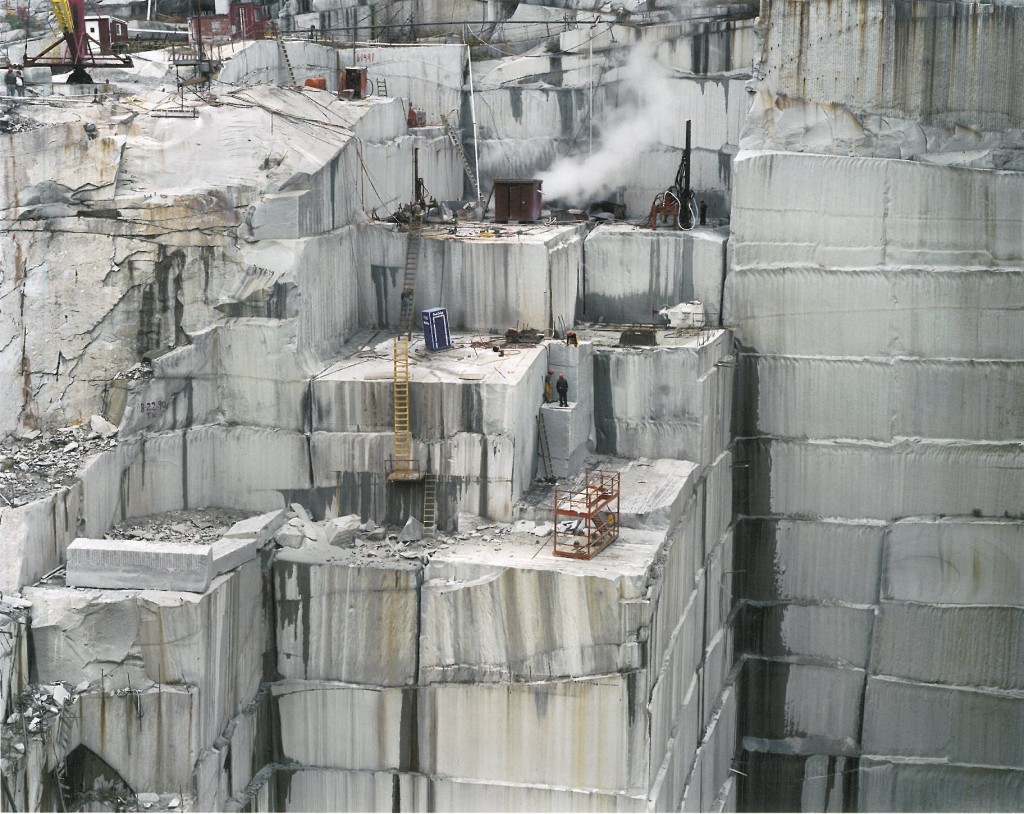 Edward Burtynsky, "Rock of Ages #1, Active Section, E. L. Smith Quarry, Barre, Vermont" 1991. Dye-coupler print