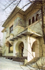 16. F. O. Shekhtel', House for Stepan Riabushinskii, Moscow, side facade, 1900-1902