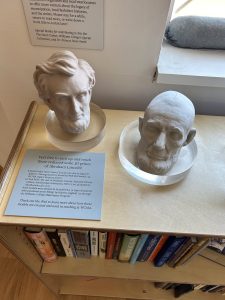 Exhibition: “Feel free to pick up and touch these reduced-scale 3D prints of Abraham Lincoln!”